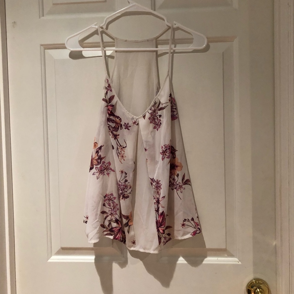 Cute flowy floral tank